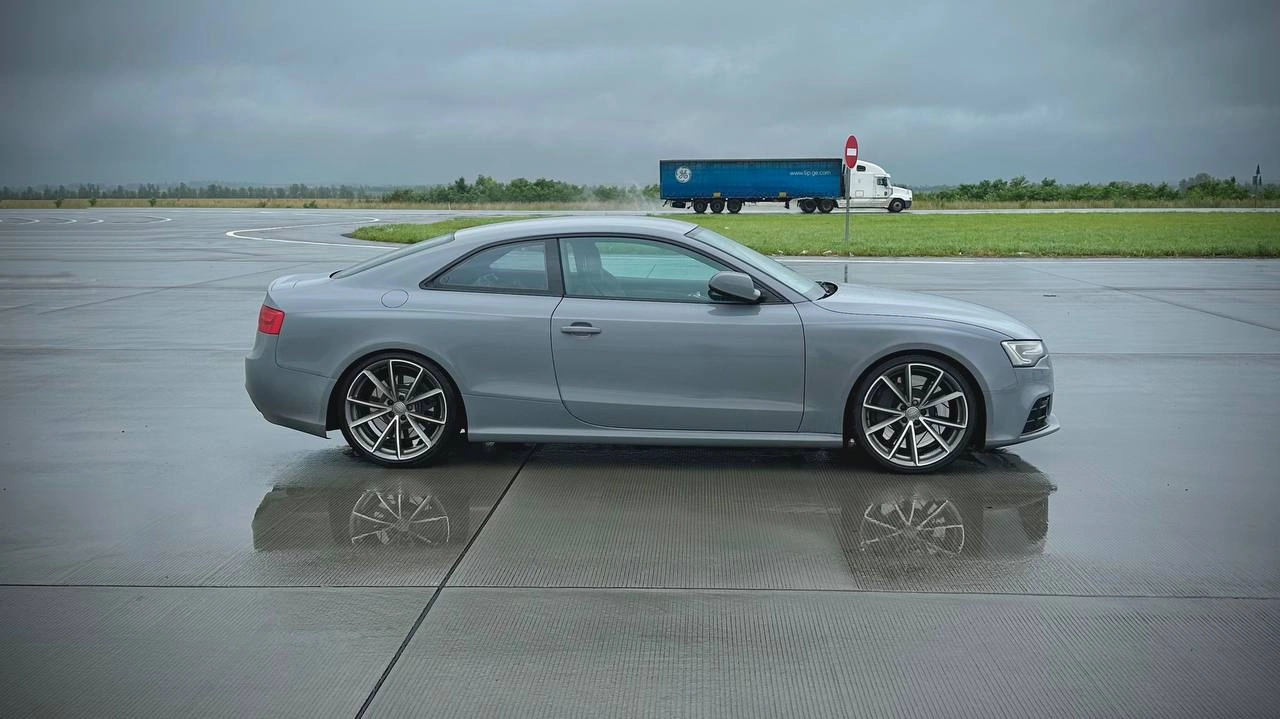 H&R 29061-1 Пружины с занижением Audi A4, A5, S4, S5, RS4, RS5 (B8) — фото 3 из 3