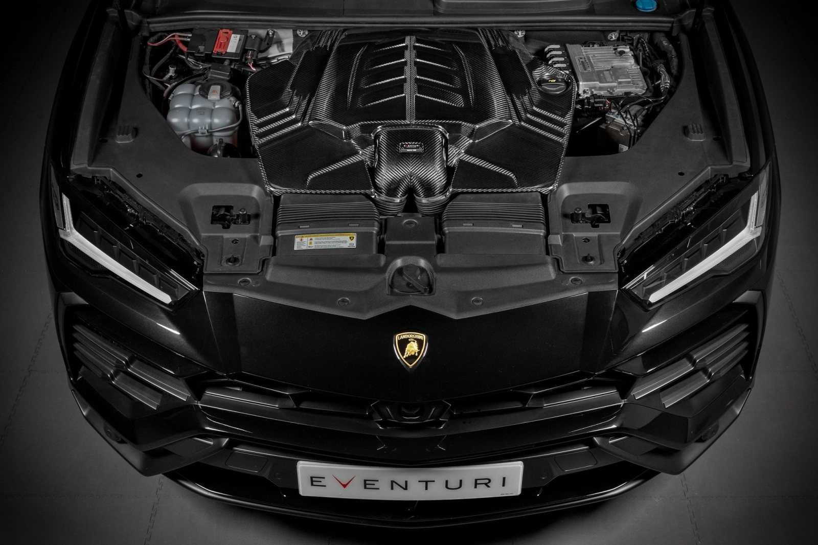 Eventuri EVE-4V8TT-CF-INT Впускная система для Audi RSQ8/SQ7/SQ8 / Bentley Bentayga / Lamborghini Urus / Porsche Cayenne Turbo — фото 1 из 12