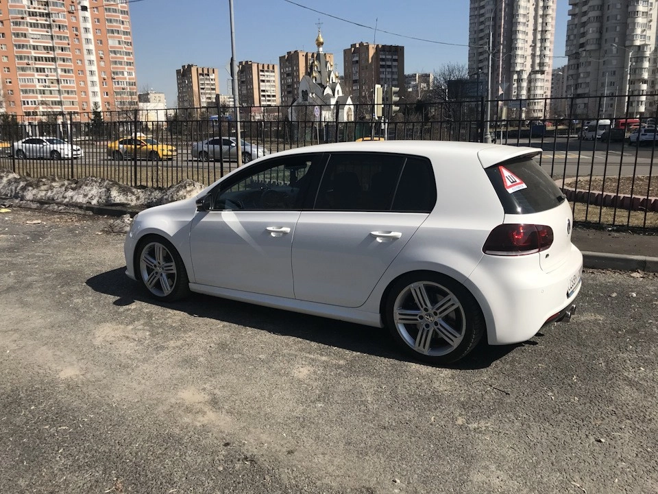 H&R 28948-1 Пружины с занижением VW Golf 6 R — фото 3 из 3