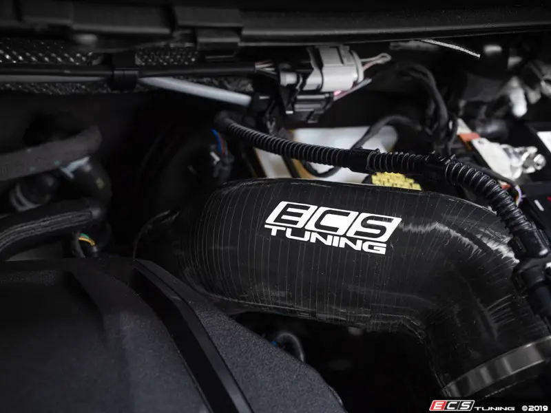 ECS Tuning ES#3697654 Силиконовый патрубок от короба воздушного фильтра для VAG 2.0 TSI Miller — фото 9 из 14