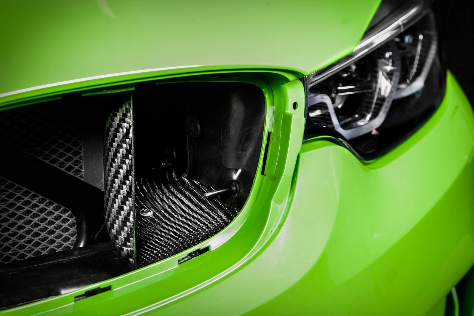 Eventuri EVE-F8XMV2-CF-INT Впускная система из карбона V2 для BMW M3 / M4 F8X — фото 18 из 20