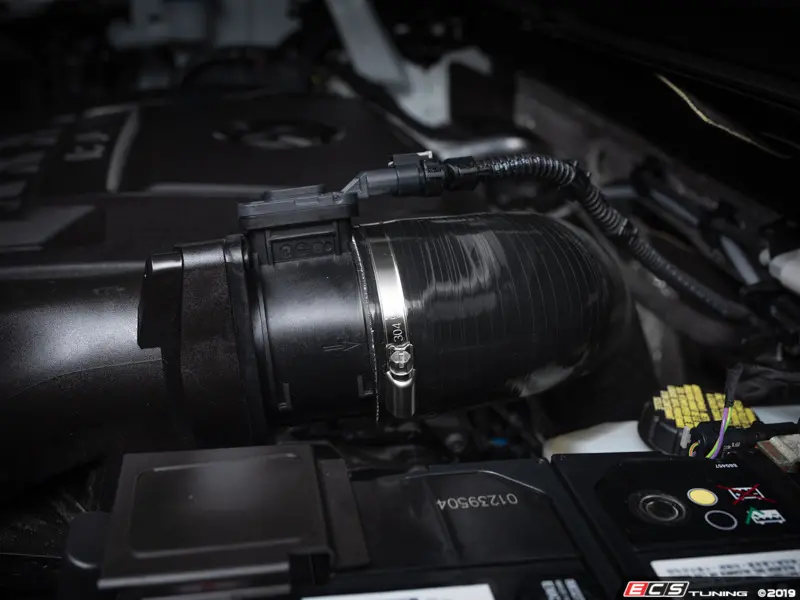 ECS Tuning ES#3697654 Силиконовый патрубок от короба воздушного фильтра для VAG 2.0 TSI Miller — фото 12 из 14