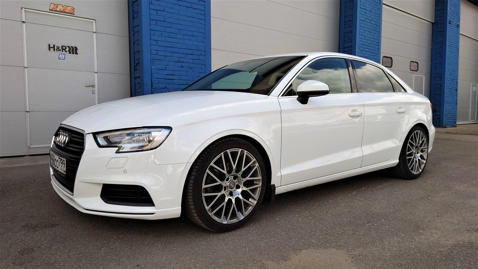 H&R 28860-3 Пружины с занижением Audi A3 Sedan 2WD (8V) — фото 3 из 3