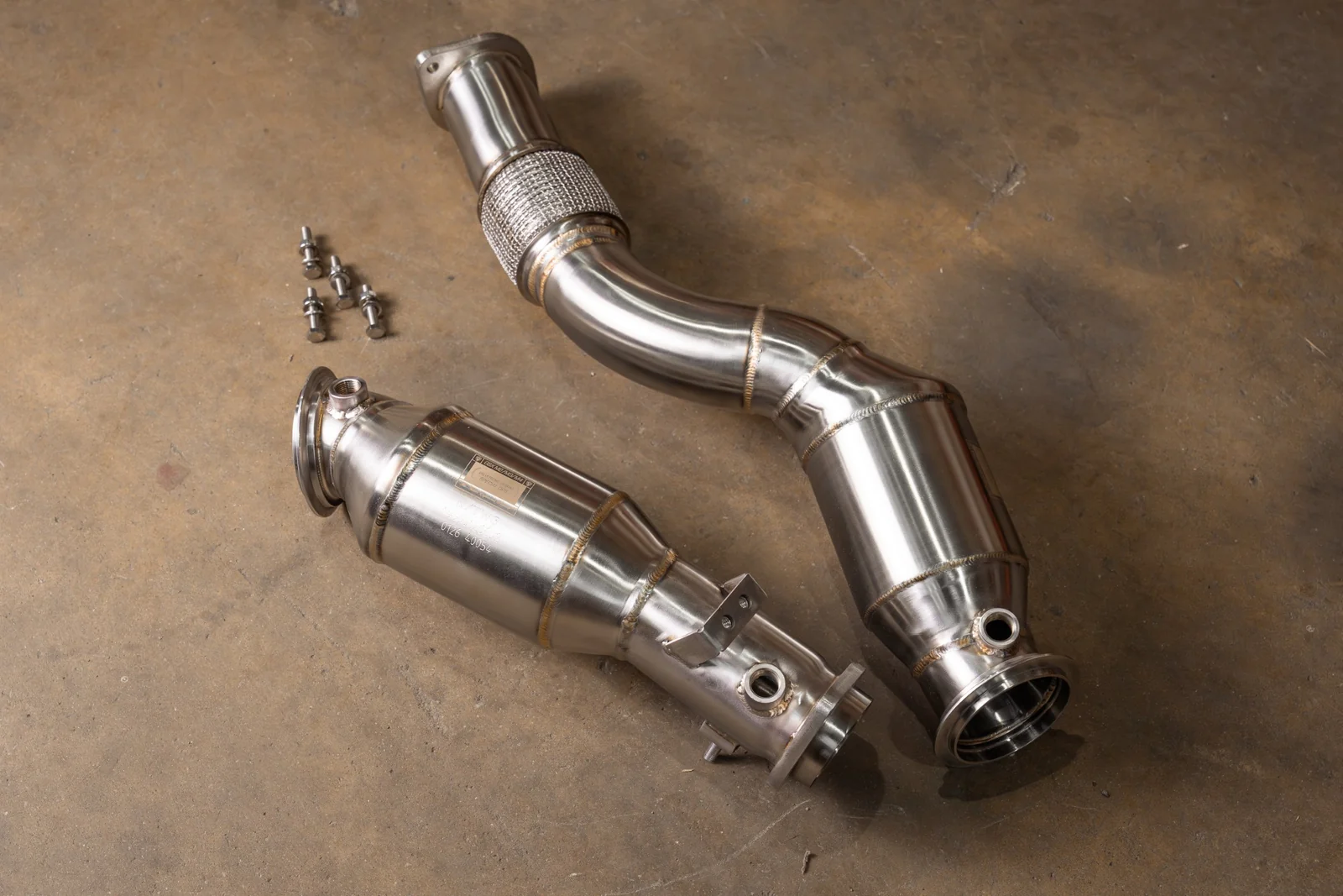 Valvetronic Designs Даунпайпы со спортивными катализаторами BMW G80/G82/G83/G87 M2 / M3 / M4 — фото 2 из 12