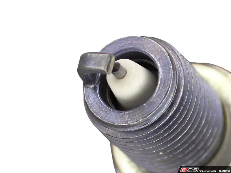 Brisk Silver Racing ER10S Свеча зажигания для VAG EA888.3 MQB + 2.5T RS (9) — фото 4 из 4