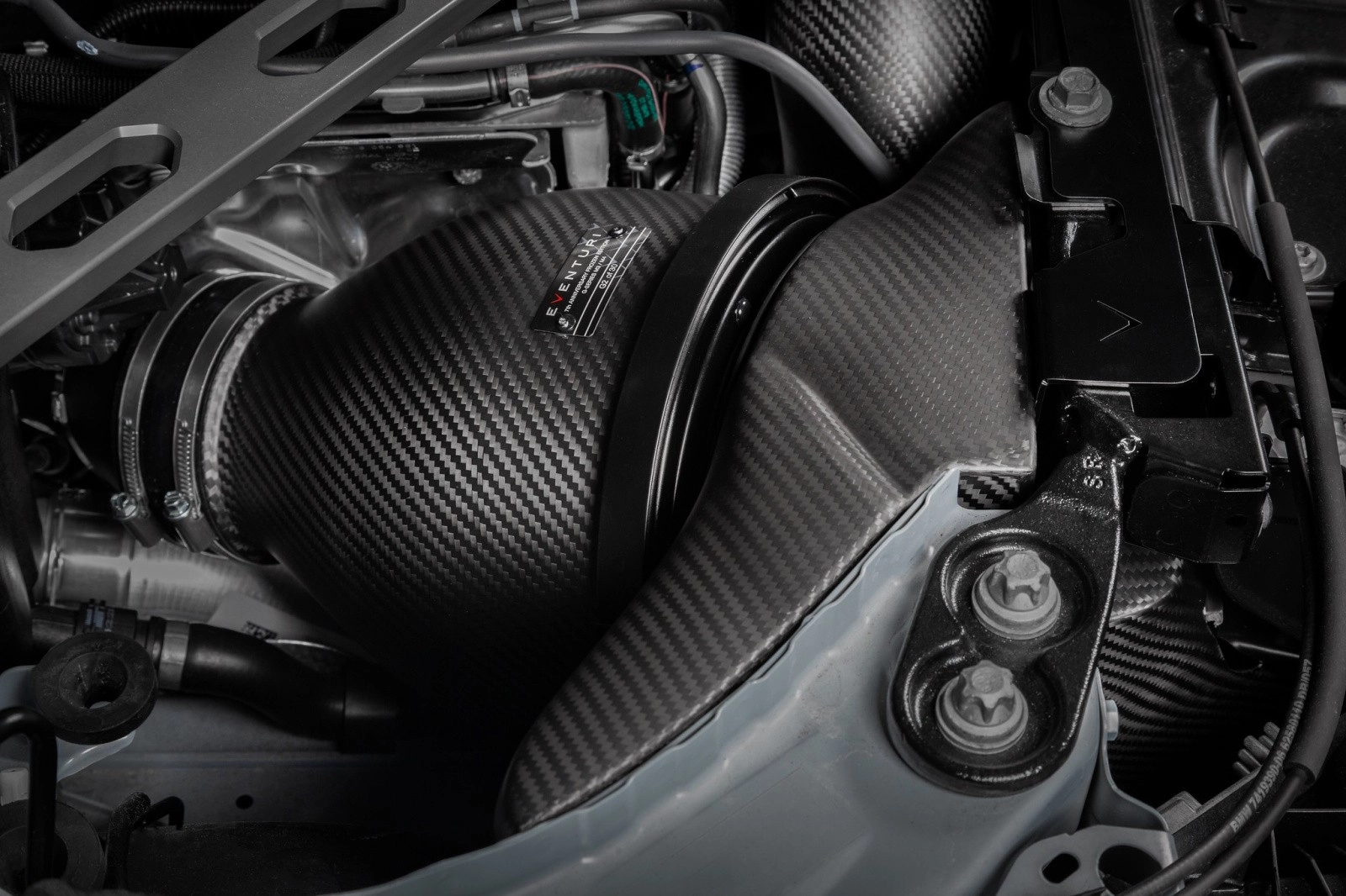 Eventuri EVE-G8XMV2-CFM-INT Впускная система из карбона для BMW M3/M4 G8x (матовая) — фото 4 из 13