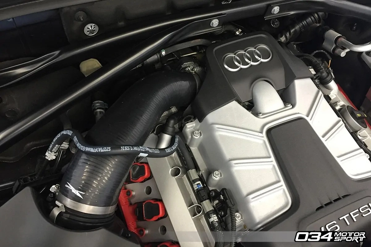 034Motorsport 034-112-6017 Силиконовый пайп впуска для Audi B8/B8.5 SQ5 3.0TFSI — фото 2 из 5