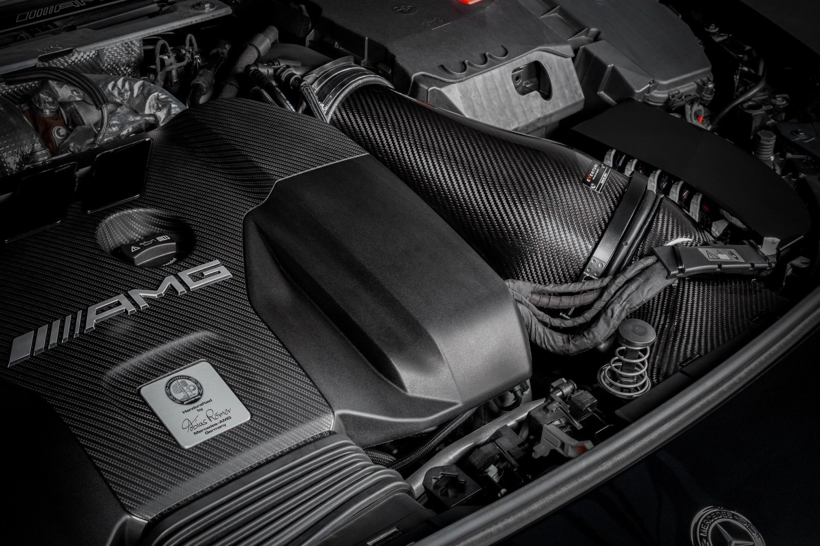 Eventuri EVE-A45S-CF-INT Впускная система из карбона для Mercedes AMG W177 A45S / C118 CLA45 — фото 8 из 14