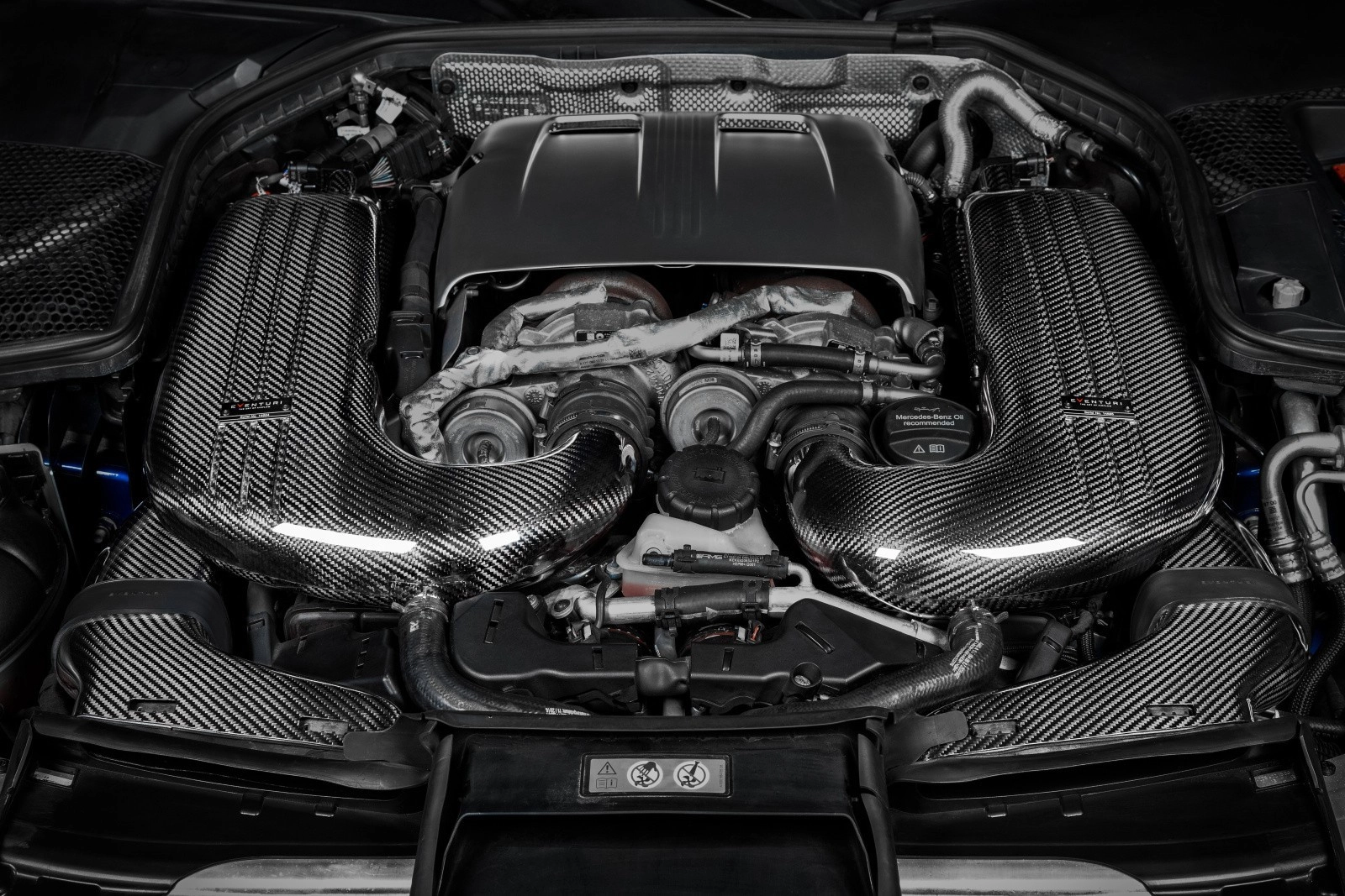 Eventuri EVE-C63SV2-CF-INT Впускная система из карбона для MERCEDES C63 C63S AMG — фото 15 из 19