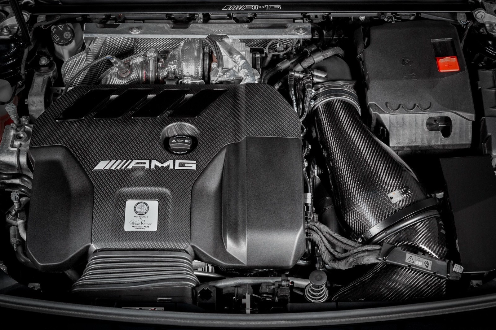 Eventuri EVE-A45S-CF-INT Впускная система из карбона для Mercedes AMG W177 A45S / C118 CLA45 — фото 6 из 14