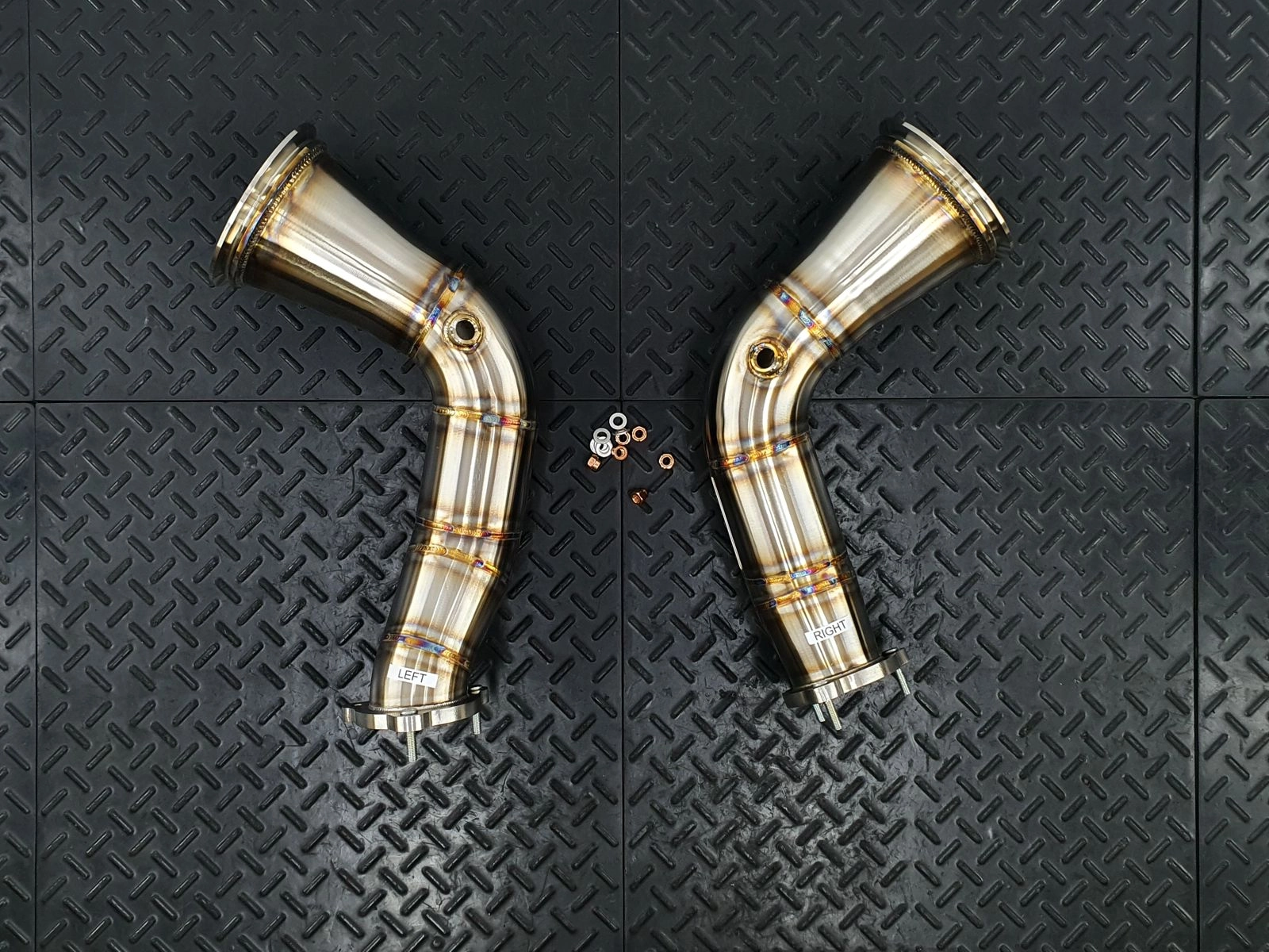 REDSTAR EXHAUST Fabrication Даунпайп без катализатора для Audi B9 RS5 / RS4 — фото 1 из 2