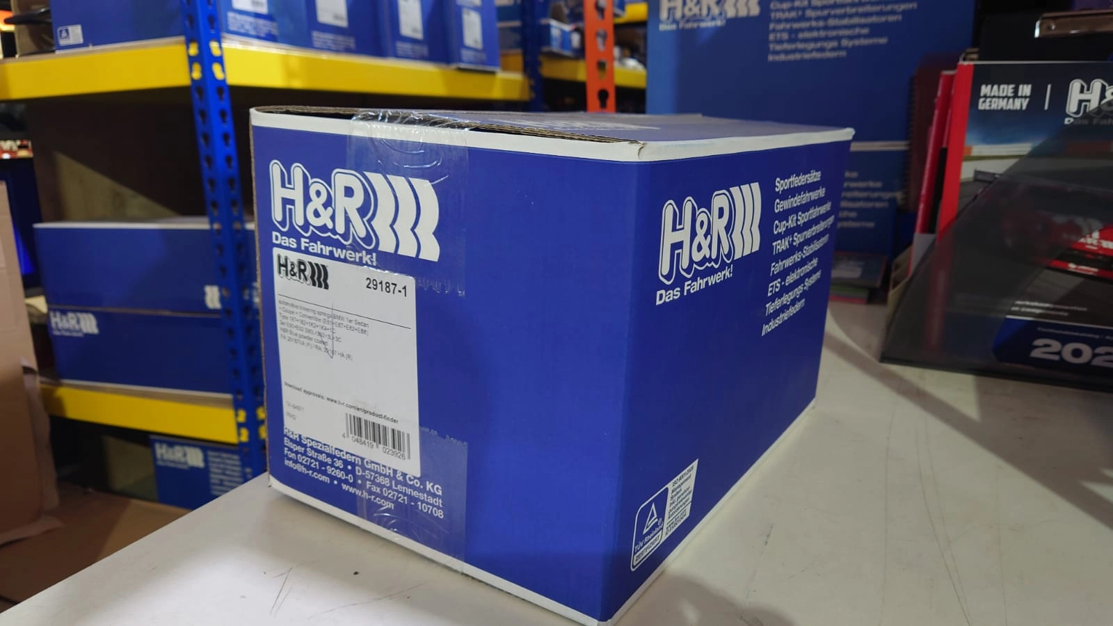 H&R 29187-1 Пружины с занижением BMW 1 E82, E88 / 3 E90, E92 — фото 2 из 4